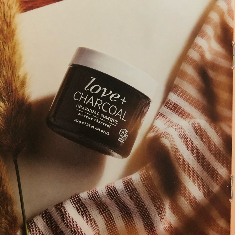 Charcoal Masque / face mask NWT